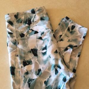 Gaiam crop leggings Womens white green print